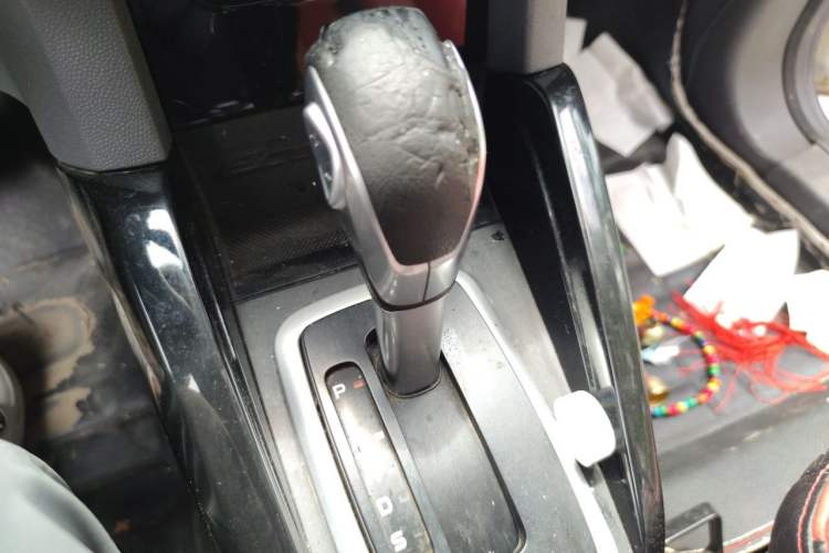 Used Ford EcoSport 2017 1.5L Automatic Trend Model Gear Lever
