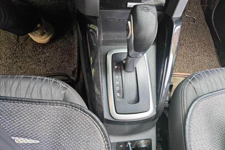 Used Ford EcoSport 2017 1.5L Automatic Prestige Model Gear Lever