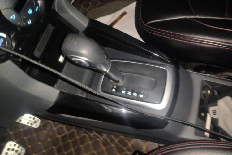 Used Ford EcoSport 2017 1.5L Automatic Prestige Model Gear Lever