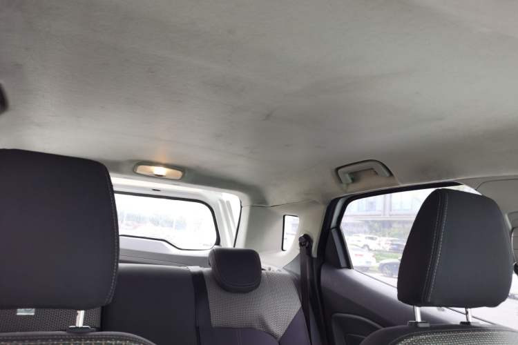 Used Ford EcoSport 2017 1.5L Manual Comfort Model Headliner