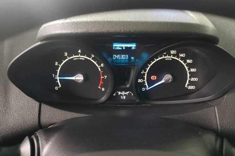 Used Ford EcoSport 2017 1.5L Manual Comfort Model Instrument Cluster