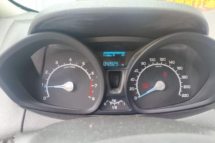 Used Ford EcoSport 2017 1.5L Manual Comfort Model Instrument Cluster