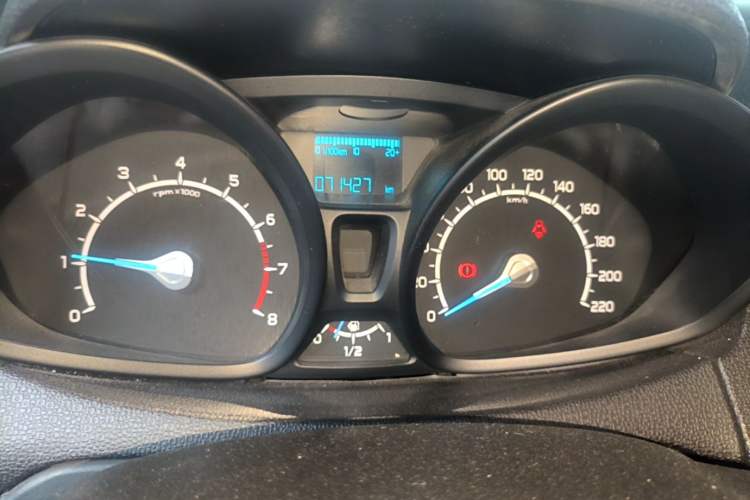 Used Ford EcoSport 2017 1.5L Manual Comfort Model Instrument Cluster