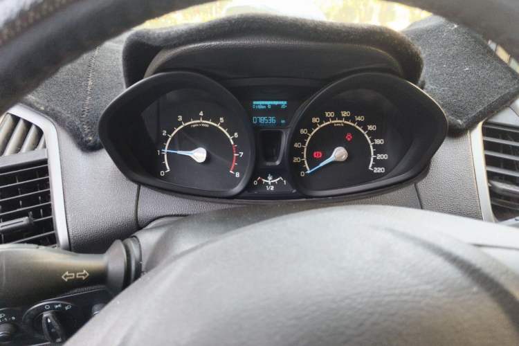Used Ford EcoSport 2017 1.5L Manual Comfort Model Instrument Cluster