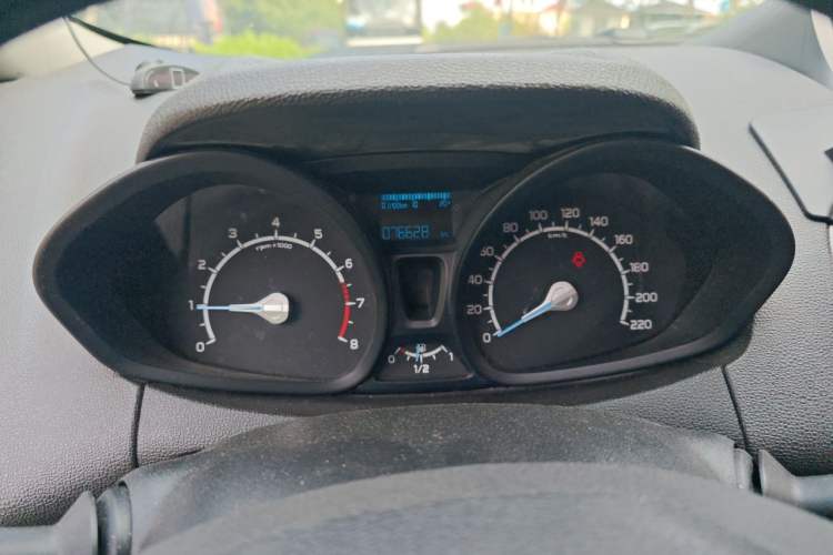 Used Ford EcoSport 2017 1.5L Manual Comfort Model Instrument Cluster