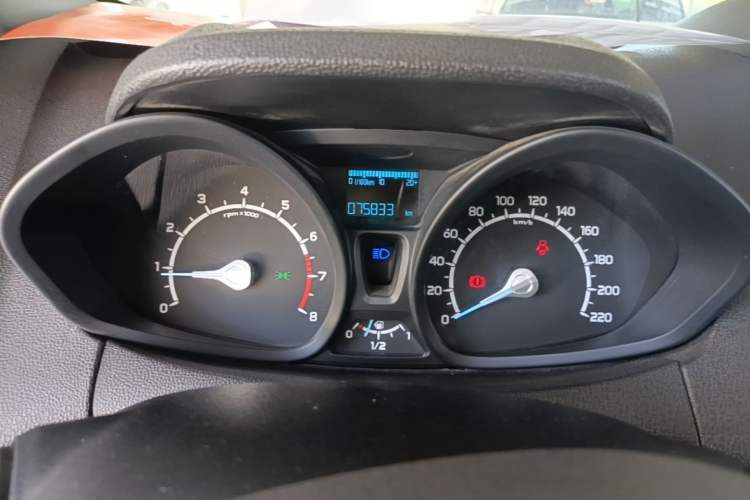 Used Ford EcoSport 2017 1.5L Manual Comfort Model Instrument Cluster