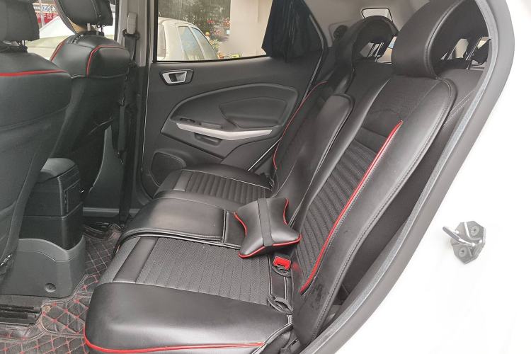 Used Ford EcoSport 2017 1.5L Manual Luxury Model Interior 4