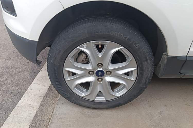 Used Ford EcoSport 2017 1.5L Automatic Trend Model Left Front Wheel Hub