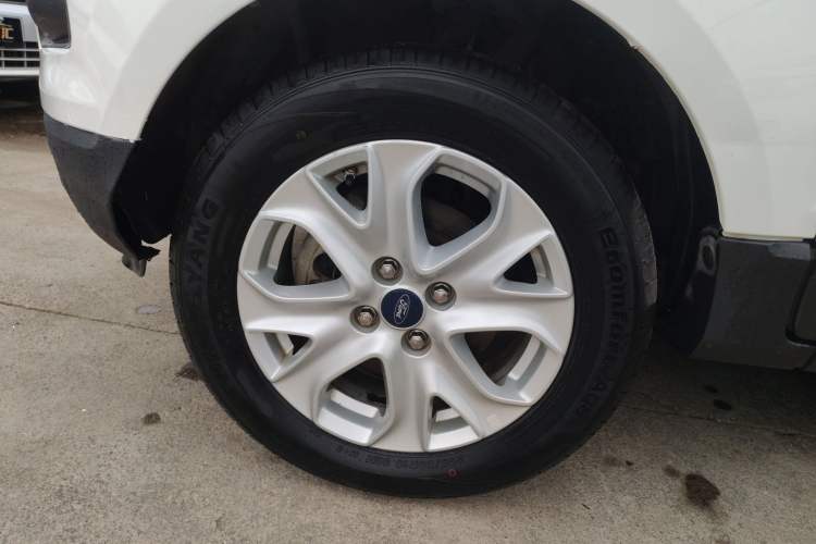 Used Ford EcoSport 2017 1.5L Automatic Trend Model Left Front Wheel Hub