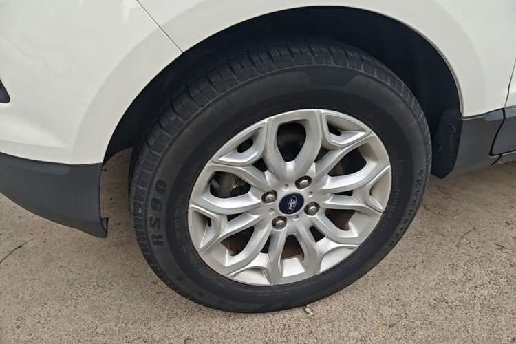 Used Ford EcoSport 2017 1.5L Automatic Prestige Model Left Front Wheel Hub