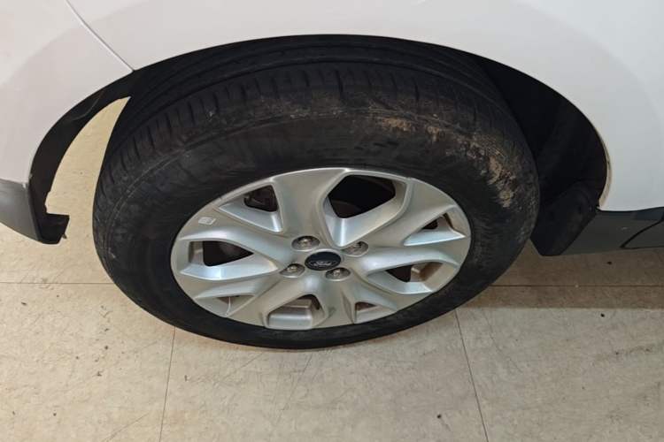 Used Ford EcoSport 2017 1.5L Automatic Trend Model Left Front Wheel Hub