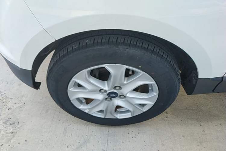 Used Ford EcoSport 2017 1.5L Automatic Trend Model Left Front Wheel Hub