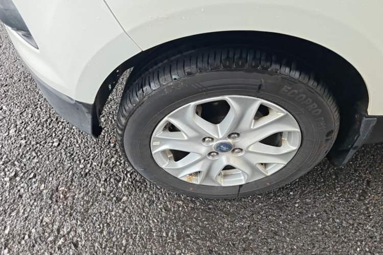 Used Ford EcoSport 2017 1.5L Automatic Trend Model Left Front Wheel Hub