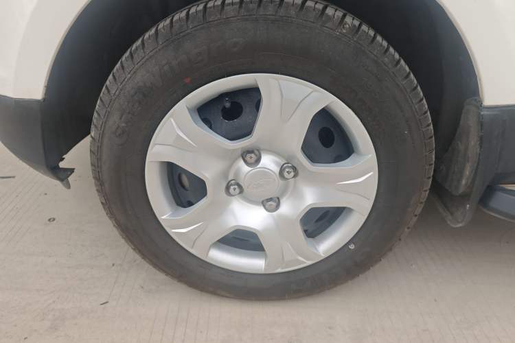 Used Ford EcoSport 2017 1.5L Manual Comfort Model Left Front Wheel Hub