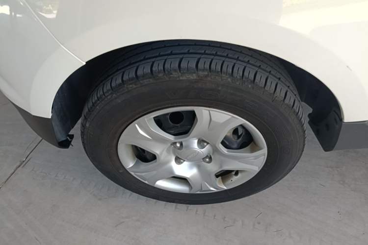Used Ford EcoSport 2017 1.5L Manual Comfort Model Left Front Wheel Hub