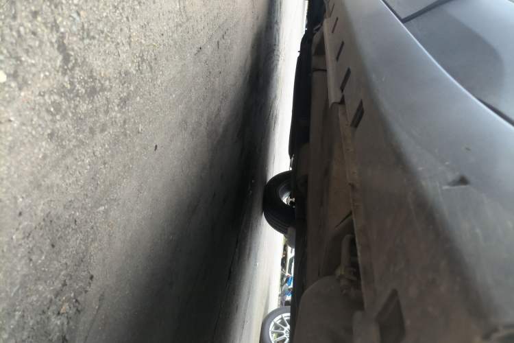 Used Ford EcoSport 2017 1.5L Manual Fashion Model Left Side Sill