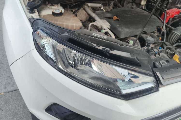 Used Ford EcoSport 2017 1.5L Manual Fashion Model Right Front Headlight