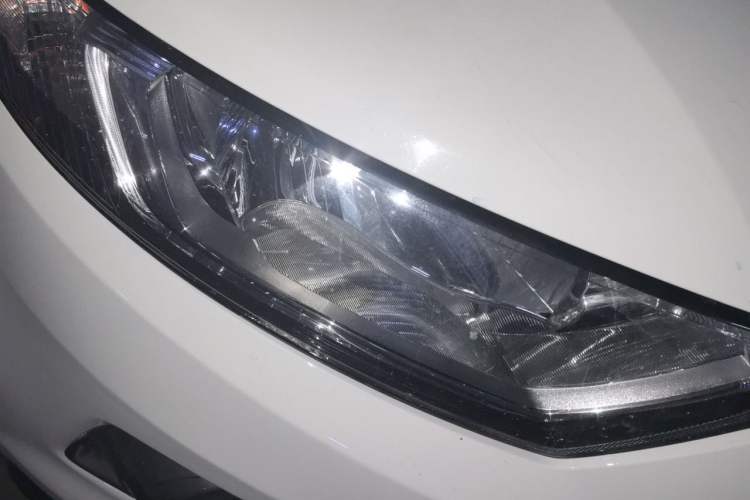 Used Ford EcoSport 2017 1.5L Manual Comfort Model Right Front Headlight