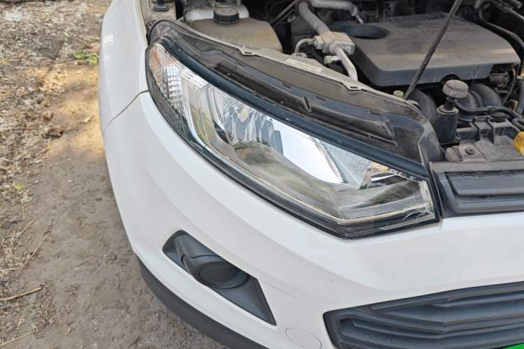 Used Ford EcoSport 2017 1.5L Manual Comfort Model Right Front Headlight