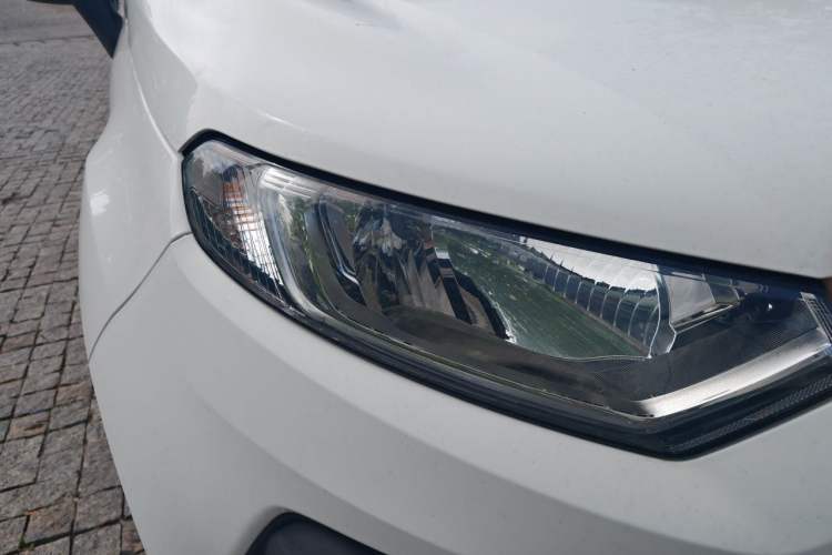 Used Ford EcoSport 2017 1.5L Manual Comfort Model Right Front Headlight