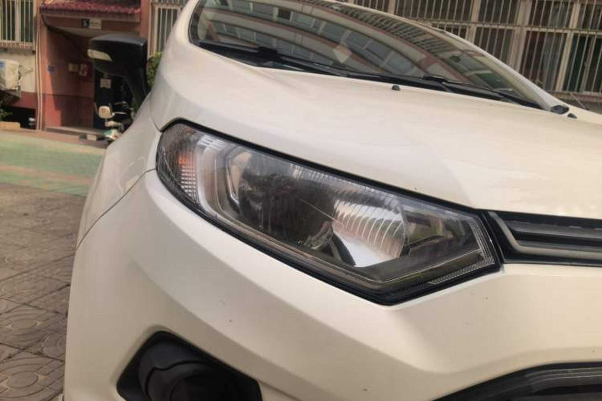 Used Ford EcoSport 2017 1.5L Manual Comfort Model Right Front Headlight