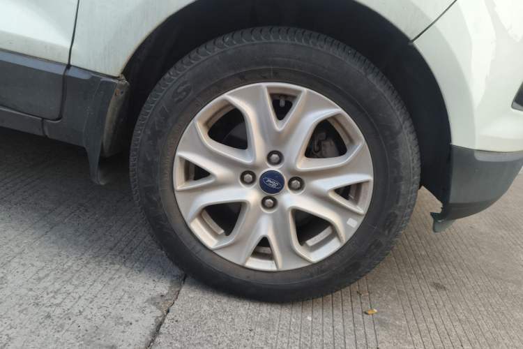 Used Ford EcoSport 2017 1.5L Manual Fashion Model Right Front Wheel Hub