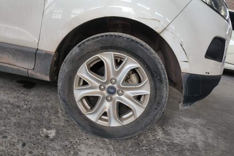 Used Ford EcoSport 2017 1.5L Manual Fashion Model Right Front Wheel Hub
