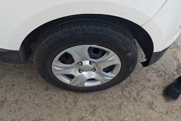 Used Ford EcoSport 2017 1.5L Manual Comfort Model Right Front Wheel Hub