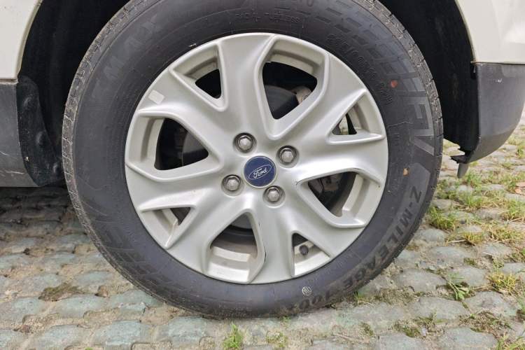 Used Ford EcoSport 2017 1.5L Automatic Trend Model Right Front Wheel Hub