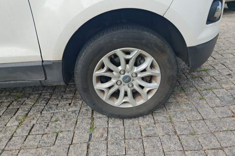 Used Ford EcoSport 2017 1.5L Manual Comfort Model Right Front Wheel Hub