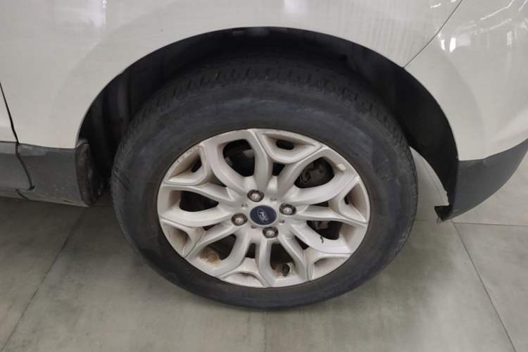 Used Ford EcoSport 2017 1.5L Automatic Prestige Model Right Front Wheel Hub