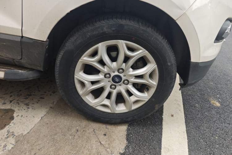 Used Ford EcoSport 2017 1.5L Automatic Prestige Model Right Front Wheel Hub