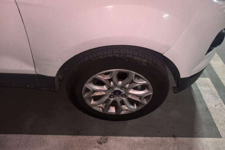 Used Ford EcoSport 2017 1.5L Automatic Prestige Model Right Front Wheel Hub