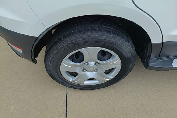 Used Ford EcoSport 2017 1.5L Manual Comfort Model Right Rear Wheel Hub