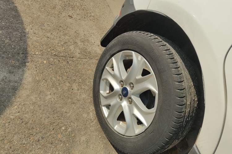 Used Ford EcoSport 2017 1.5L Automatic Trend Model Right Rear Wheel Hub