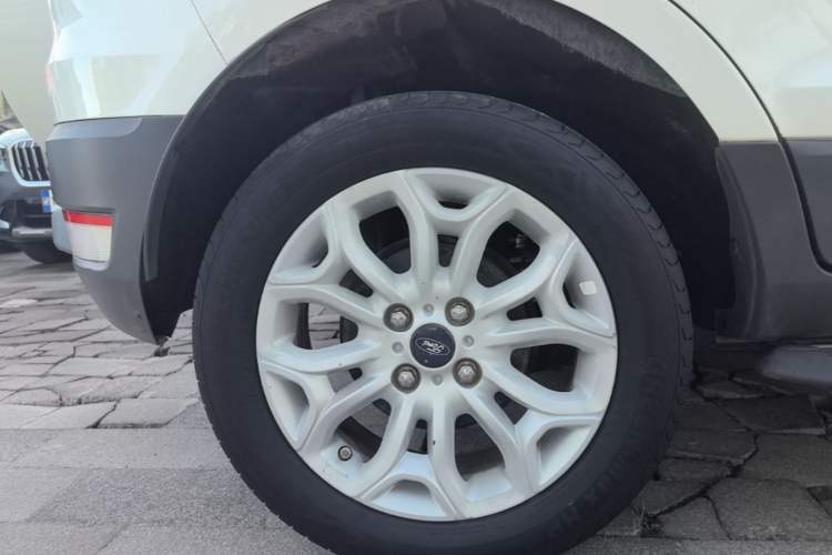 Used Ford EcoSport 2017 1.5L Automatic Prestige Model Right Rear Wheel Hub