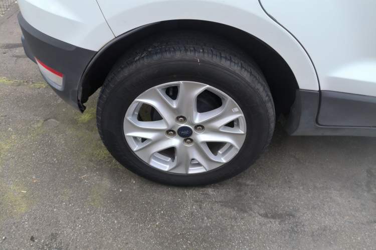 Used Ford EcoSport 2017 1.5L Manual Fashion Model Right Rear Wheel Hub