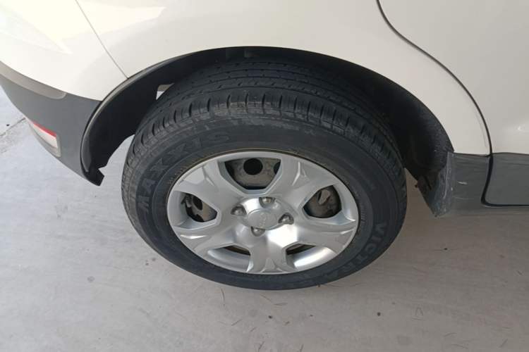Used Ford EcoSport 2017 1.5L Manual Comfort Model Right Rear Wheel Hub