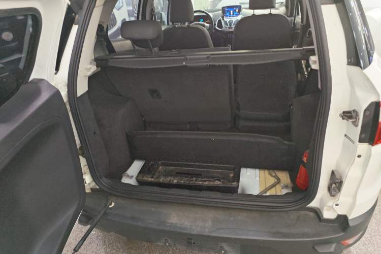 Used Ford EcoSport 2017 1.5L Automatic Trend Model Trunk