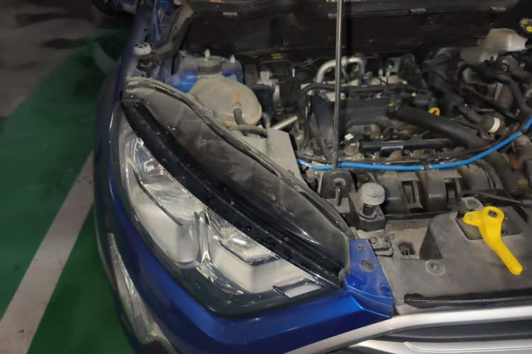 Used Ford EcoSport 2018 1.5L Automatic Platinum Wing Model Engine Bay Right