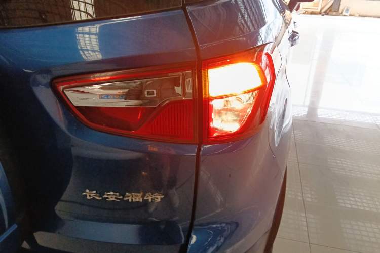 Used Ford EcoSport 2018 1.5L Automatic Platinum Wing Model Exterior 3
