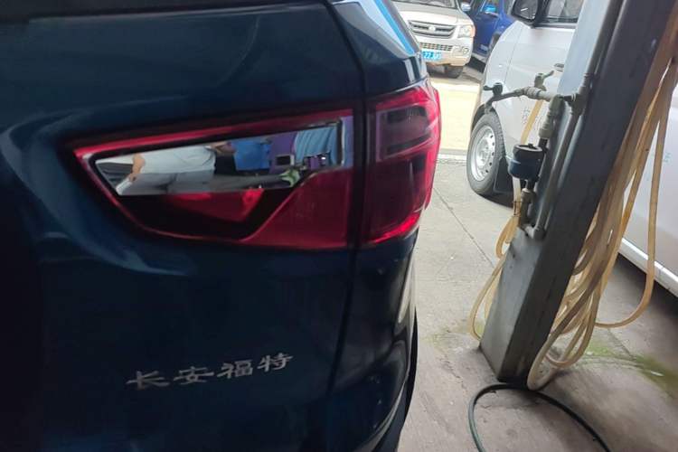 Used Ford EcoSport 2018 1.5L Automatic Platinum Wing Model Exterior 3