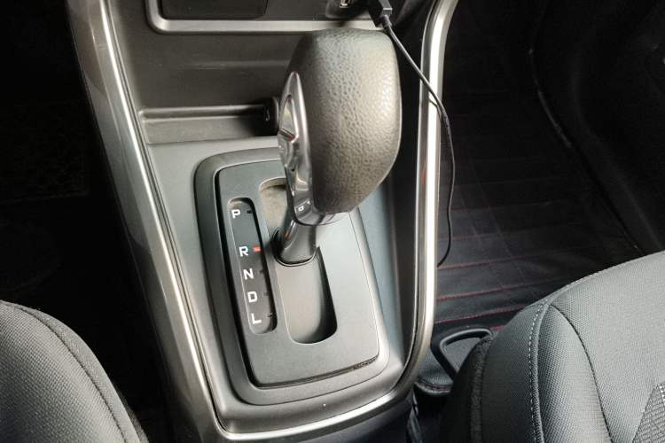 Used Ford EcoSport 2018 1.5L Automatic Platinum Wing Model Gear Lever