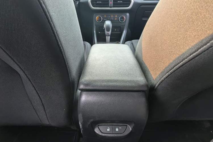 Used Ford EcoSport 2018 1.5L Automatic Elite Edition Interior 6