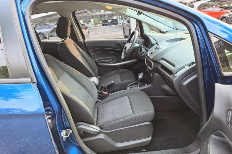 Used Ford EcoSport 2018 1.5L Automatic Elite Edition Interior 8
