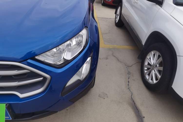 Used Ford EcoSport 2018 1.5L Automatic Platinum Wing Model Left Front Headlight