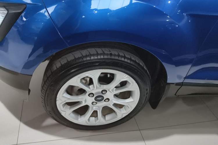Used Ford EcoSport 2018 1.5L Automatic Platinum Wing Model Left Front Wheel Hub