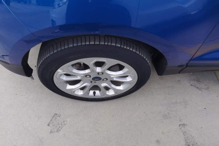 Used Ford EcoSport 2018 1.5L Automatic Platinum Wing Model Left Front Wheel Hub