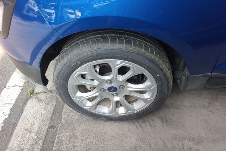 Used Ford EcoSport 2018 1.5L Automatic Platinum Wing Model Left Front Wheel Hub