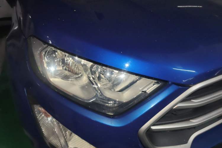 Used Ford EcoSport 2018 1.5L Automatic Platinum Wing Model Right Front Headlight